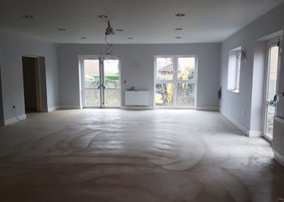 Commercial construction Company screeds floor